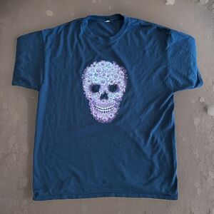 Purple Floral Skull Graphic Design Black T-Shirt Size XL/2XL* Good Used Condtn